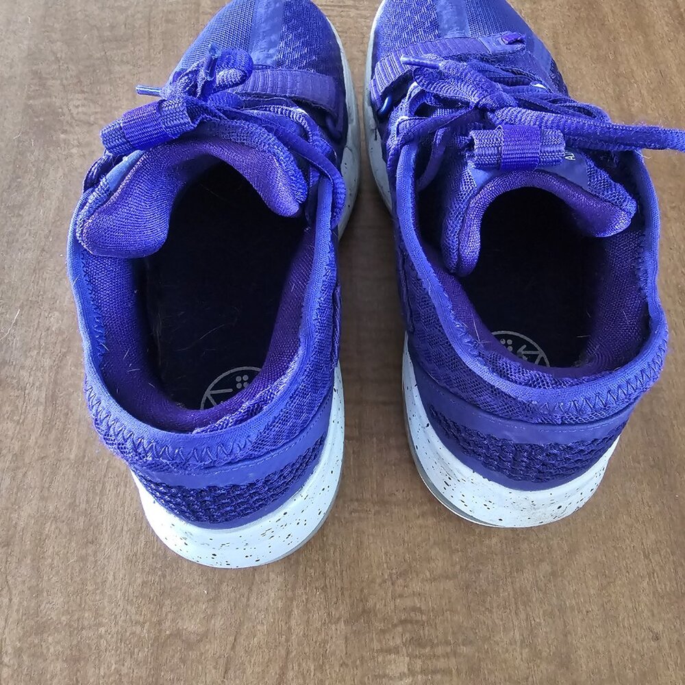 Nike - Picture 5 of 7